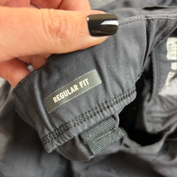REI CO OP Women’s Black Regular Fit Outdoor pant size: 10 Petite - Picture 5 of 9